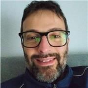 De origen y nacionalidad española, aprendí a hablar, escribir y comunicarme en Francés despues de haber residido en la zona sur, durante doce años .Tuve la oportunidad de dar clases en centros sociales, partuculares y en grupo, por lo que garantizo un mét